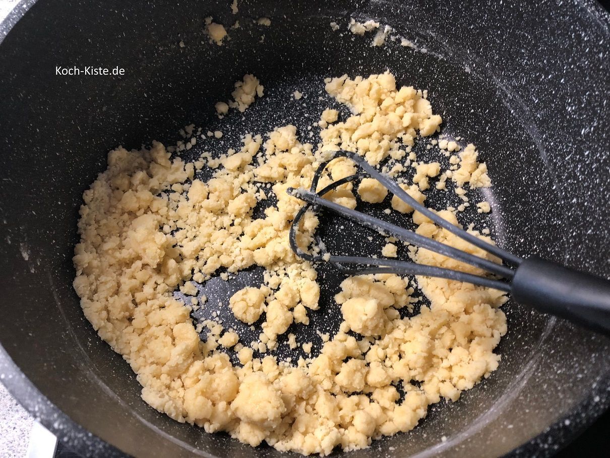 alles zügig mit dem Schneebesen verrühren , so dass keine Butter mehr zu sehen ist