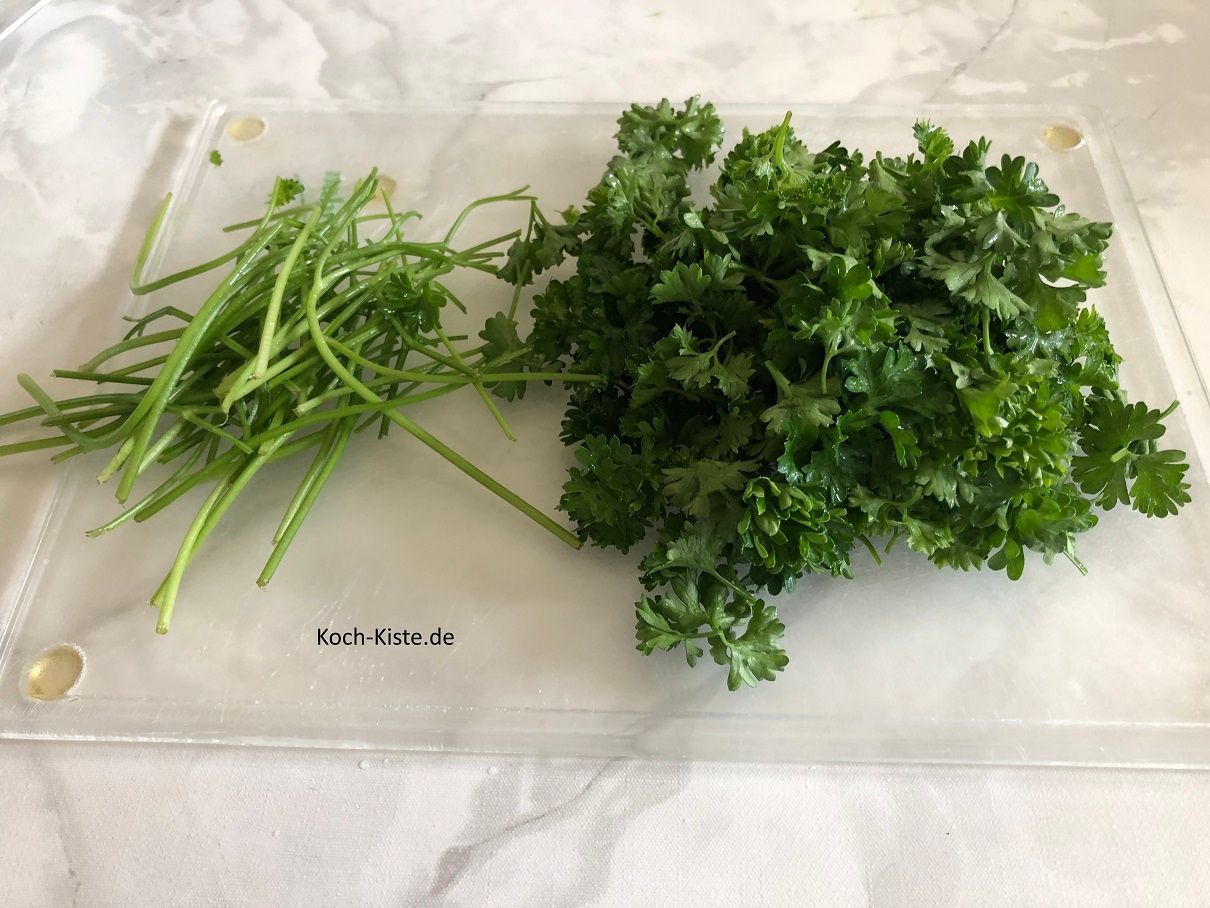 als nächstes entferne die Petersilienstiele