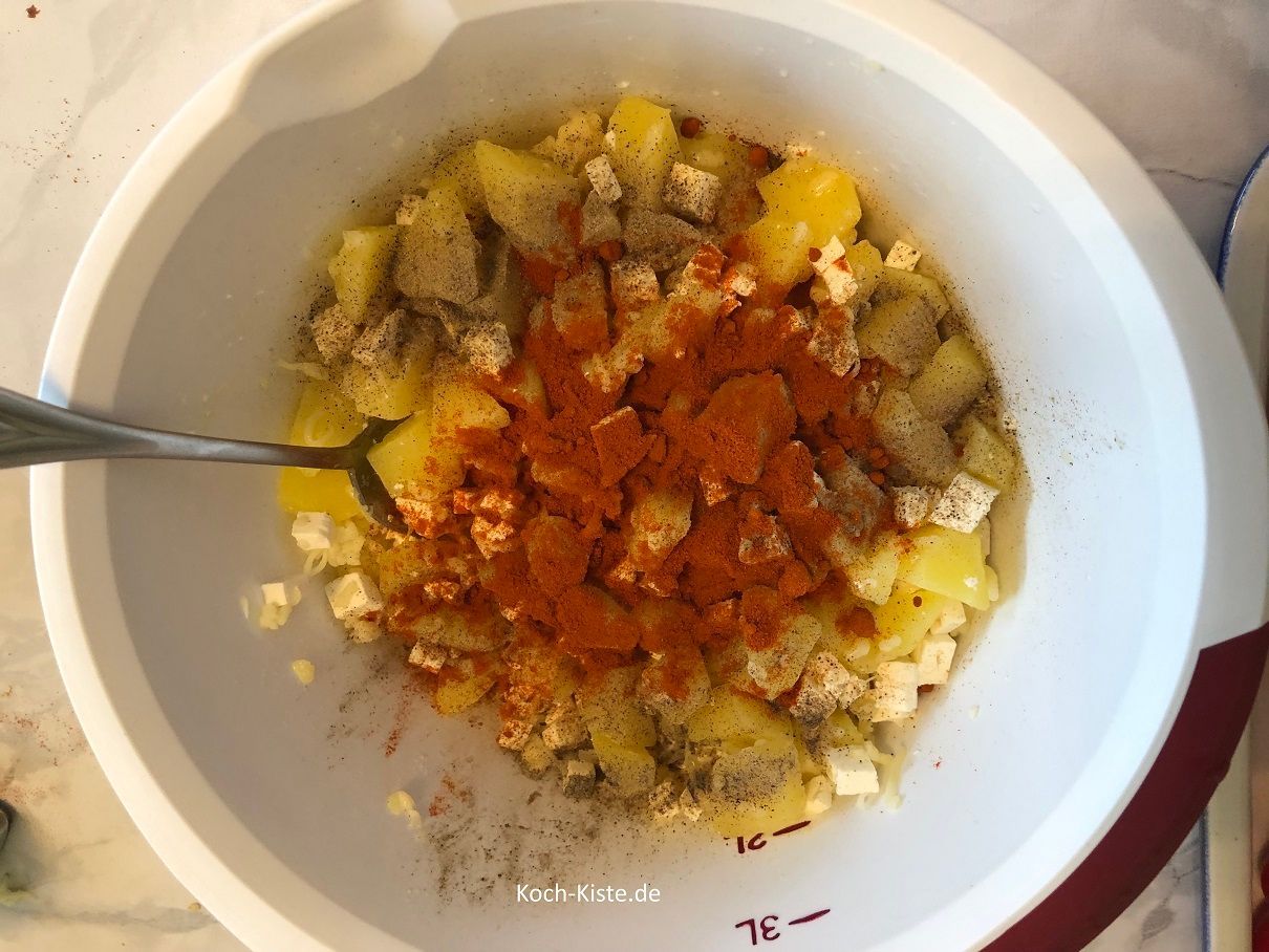 als nächstes dürfen die Gewürze mit in die Rührschüssel