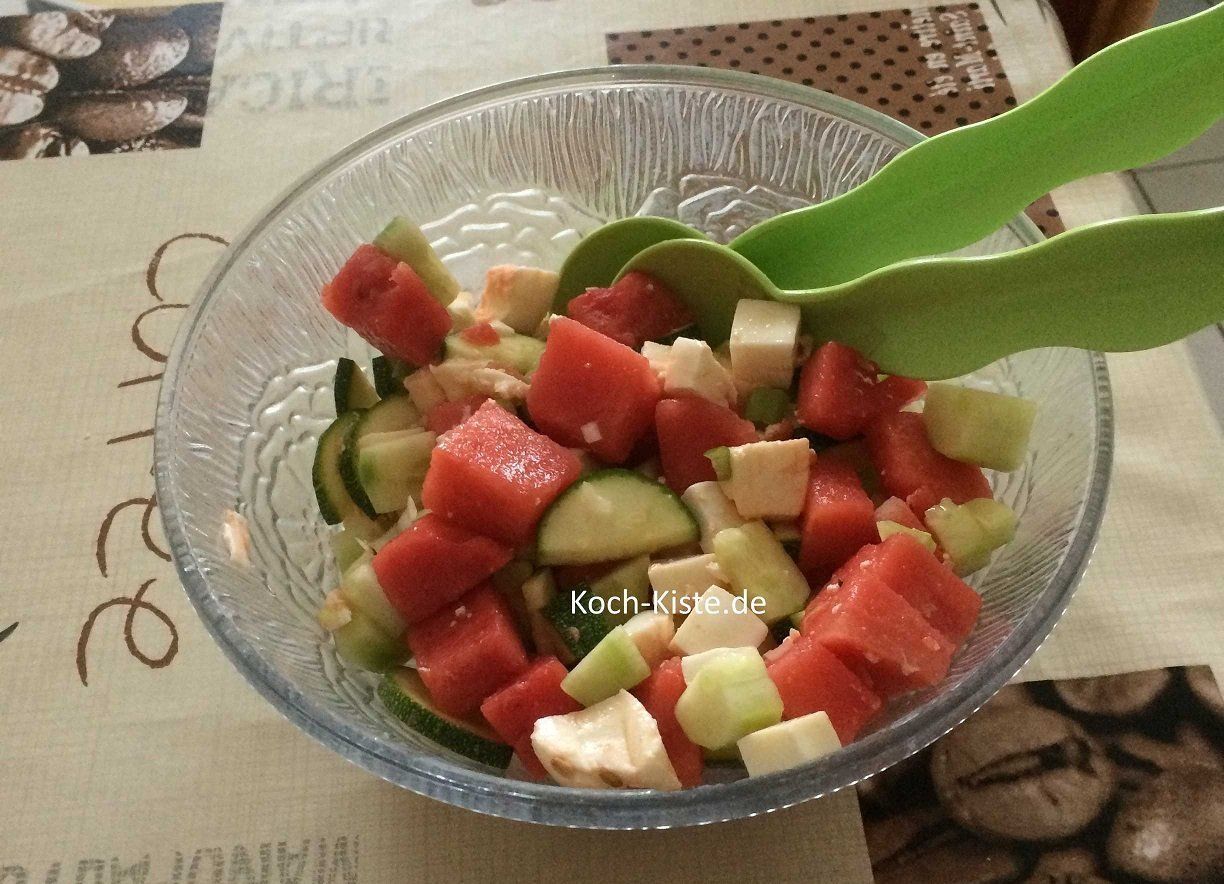 Zucchini-Wassermelonen-Mozarella Salat