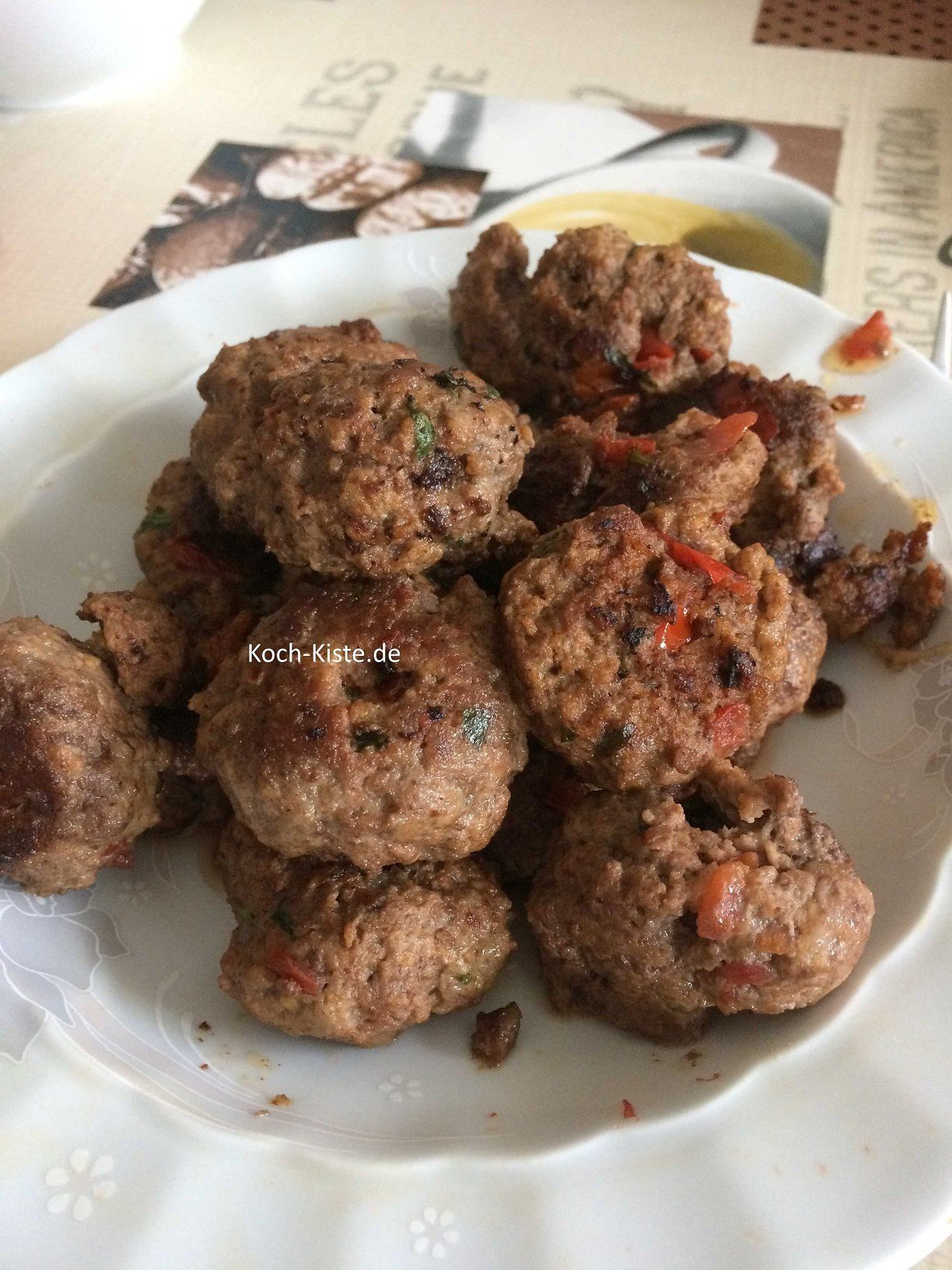 fertige Basilikum-Tomaten-Mozarella Frikadellen