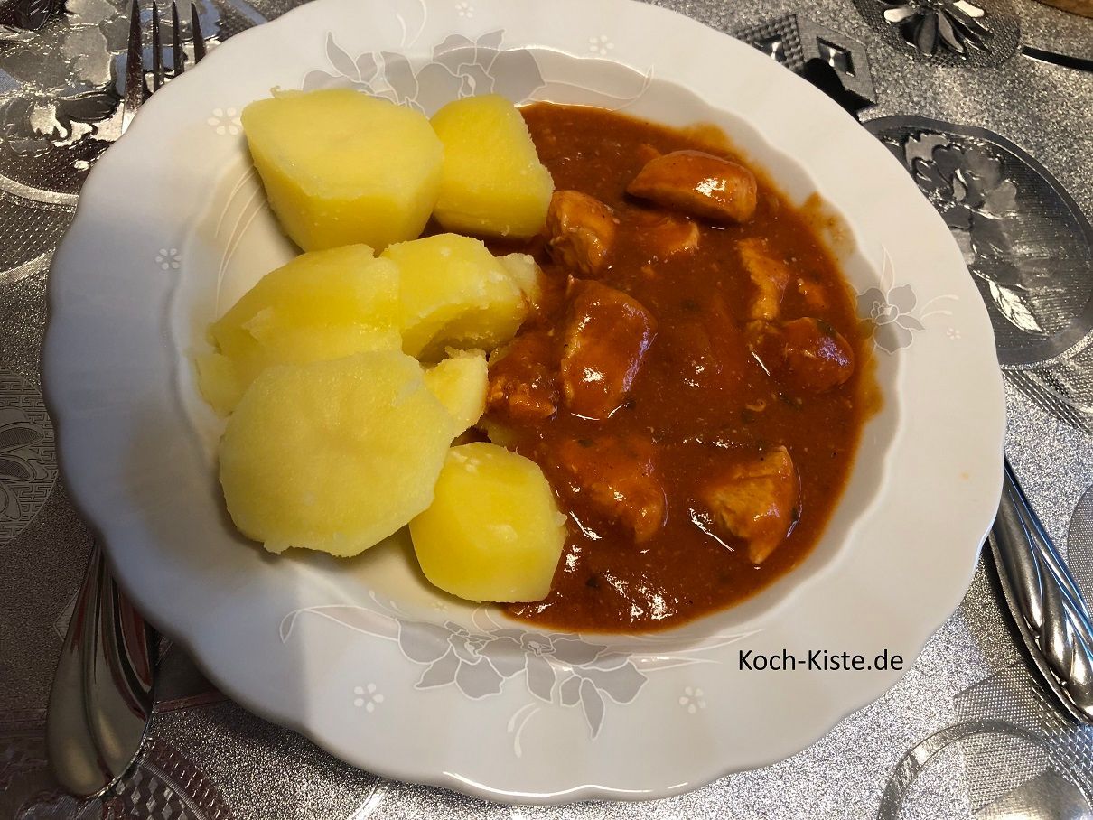 Hähnchenbrust - Tomaten Gulasch