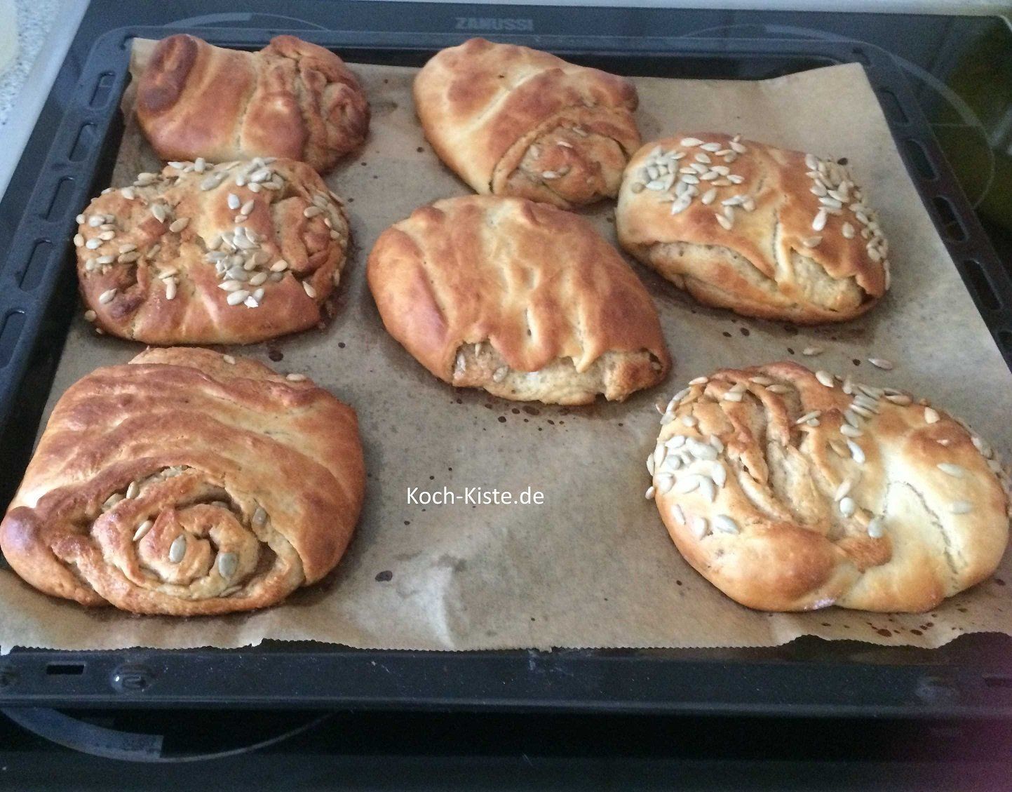fertige Franzbrötchen