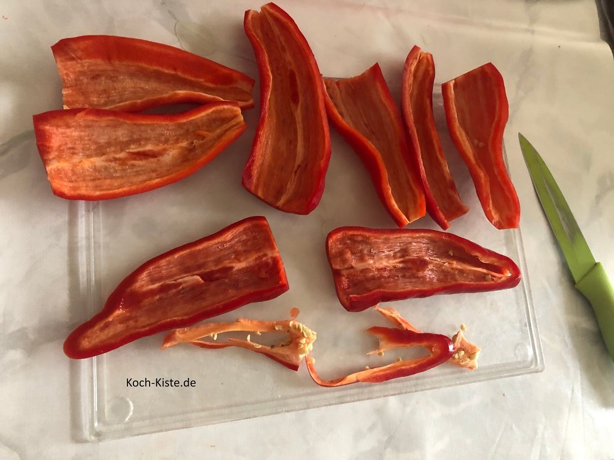 nun werden die Innenhäute heraus geschnitten