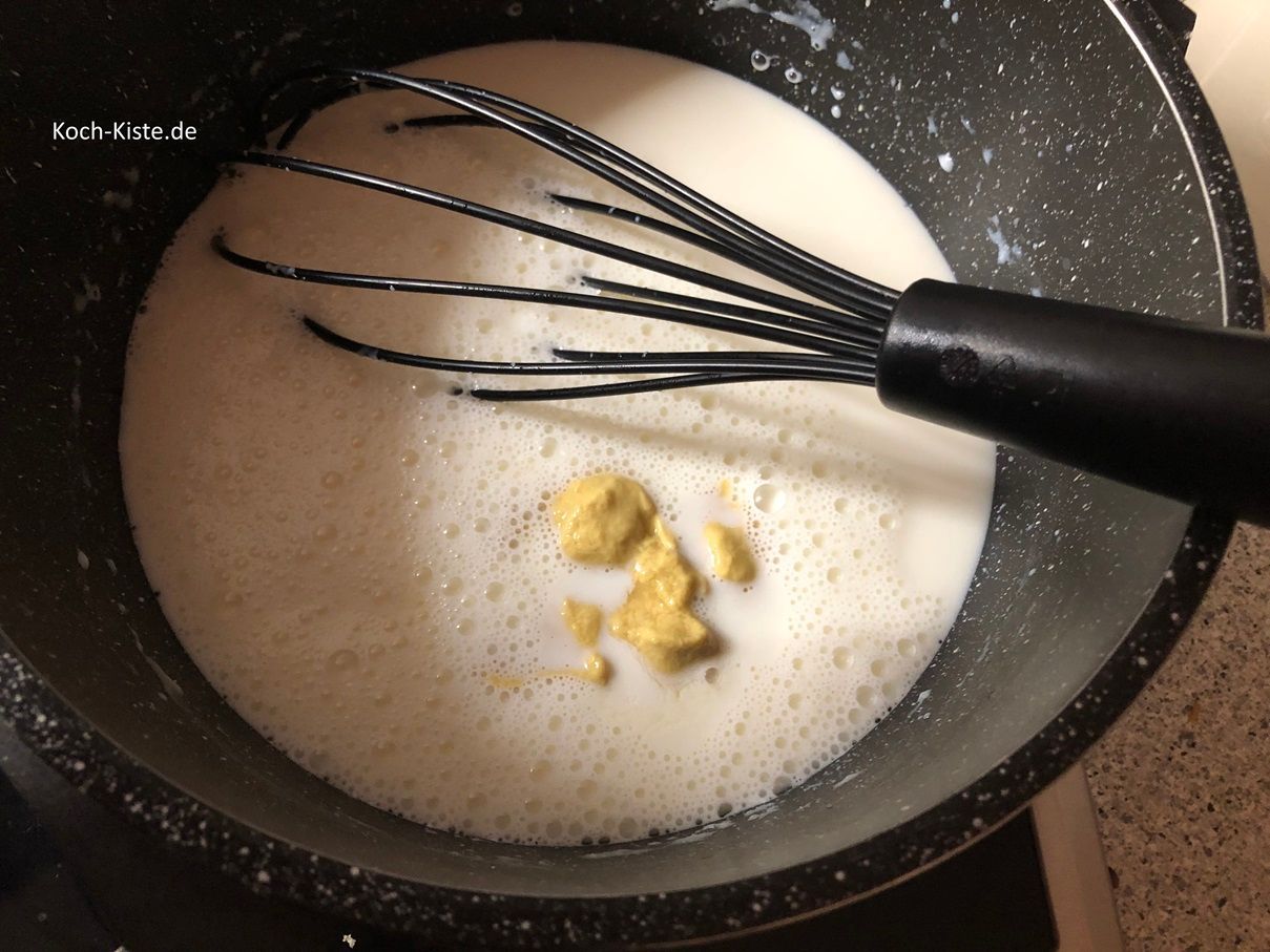 gebe den Senf hinzu und rühre ihn unter