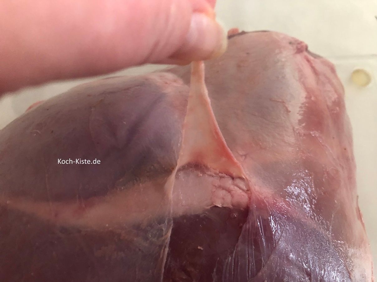 nehme Dir ein Stück Sillberhaut hoch