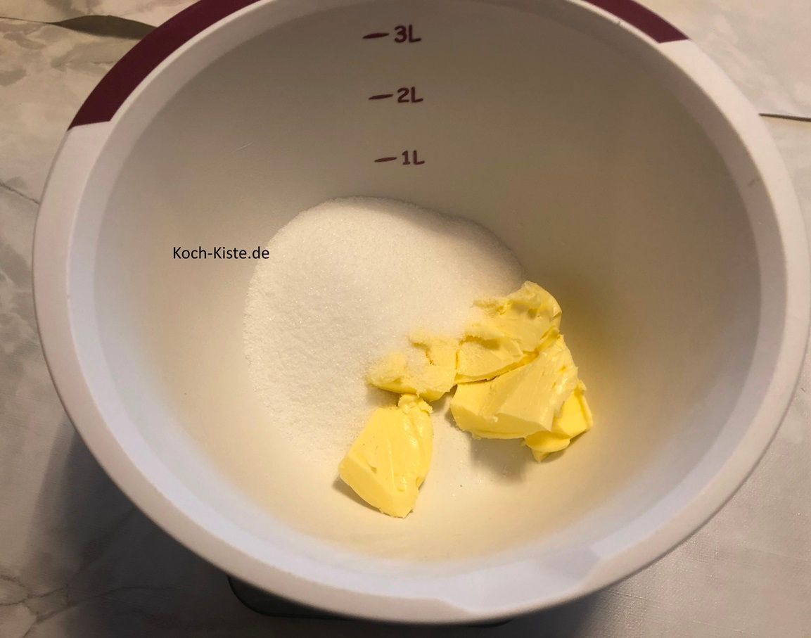 als nächstes stelle die Küchenwaage wieder auf 0 und wiege 200 g Zucker ab