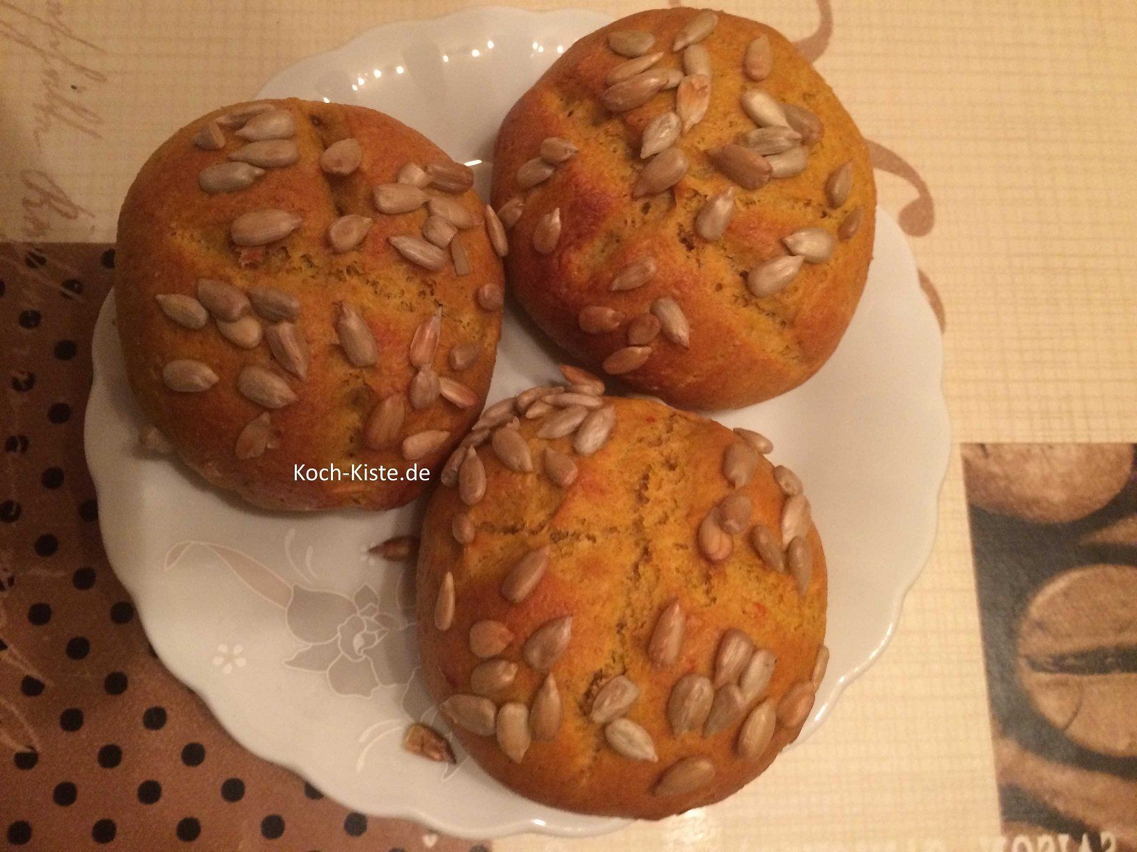 Kürbisbrötchen mit Sonnenblumenkerne