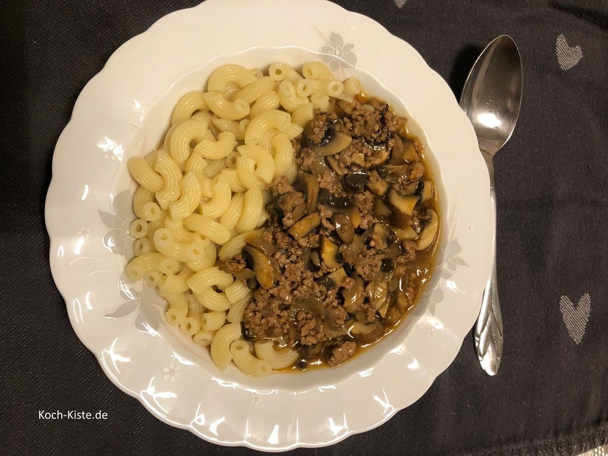 Champi Hackfleisch Soße mit Nudeln