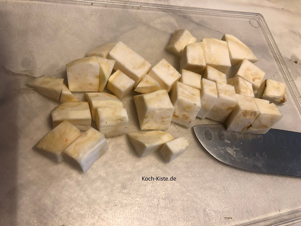 und dann in Scheiben, Streifen und Stücke zu schneiden