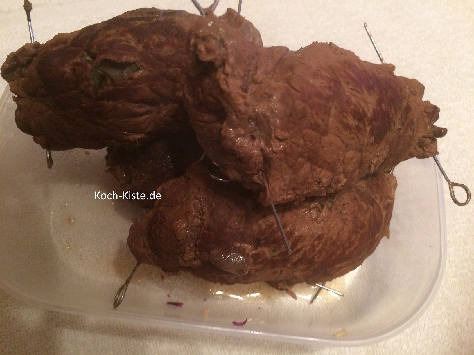 Rouladen zur Seite stellen um die Soße zu machen