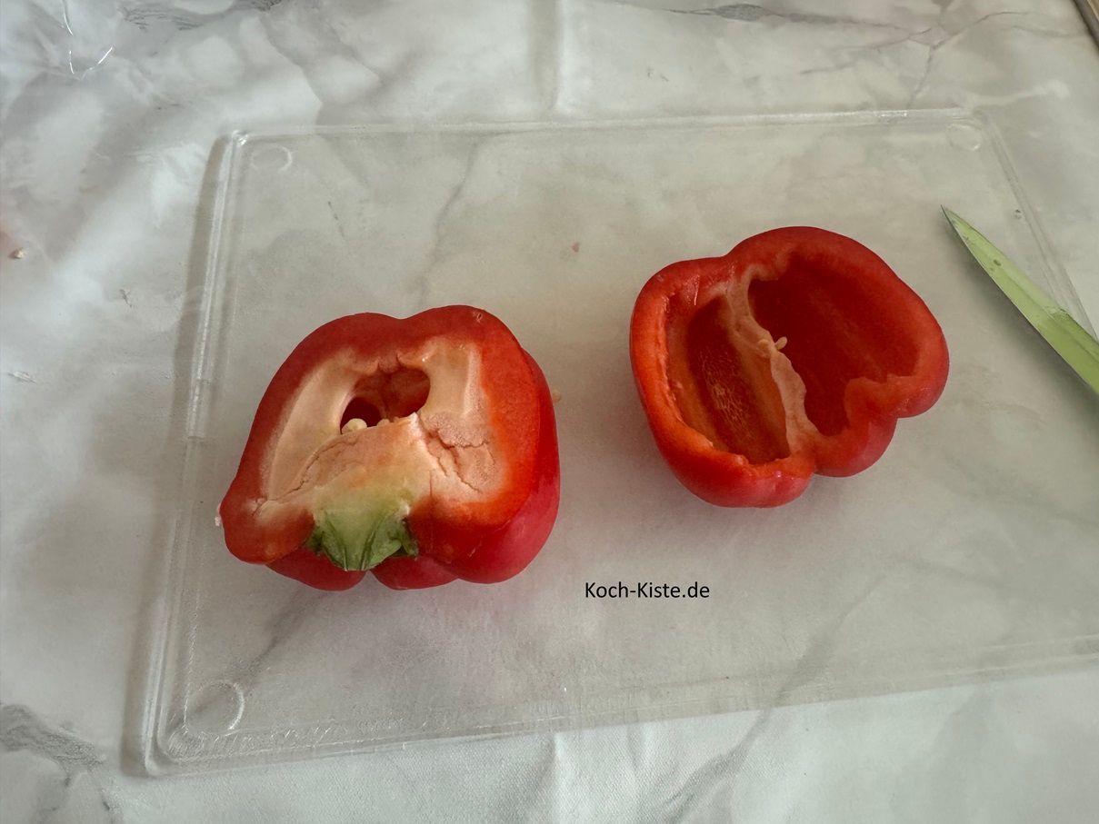 und oben den Strunk heraus zu schneiden