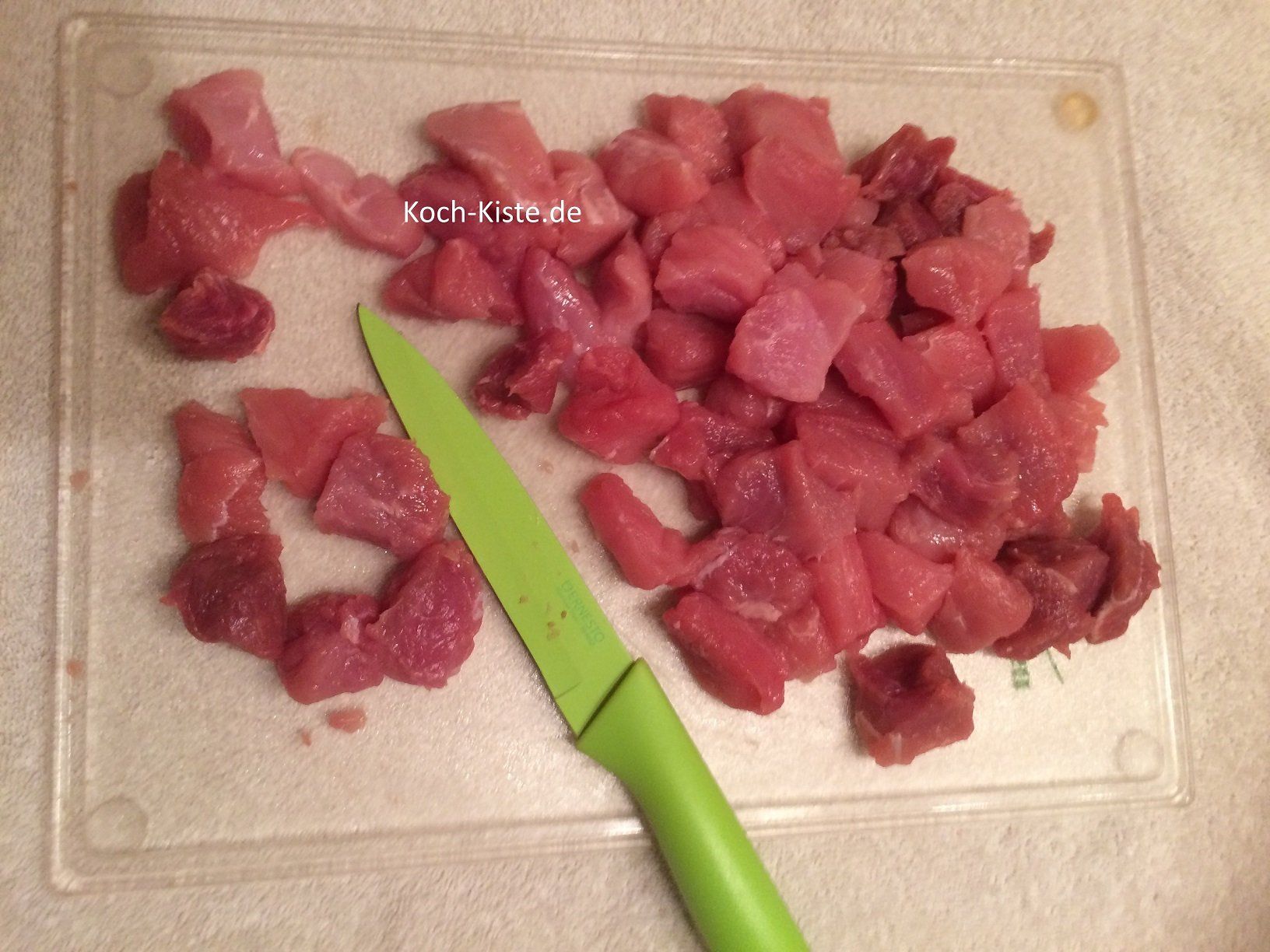 Fleisch abspülen und klein schneiden