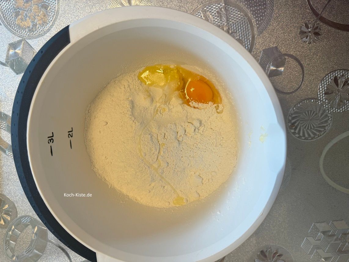 als nächstes kommt 1 Ei hinzu