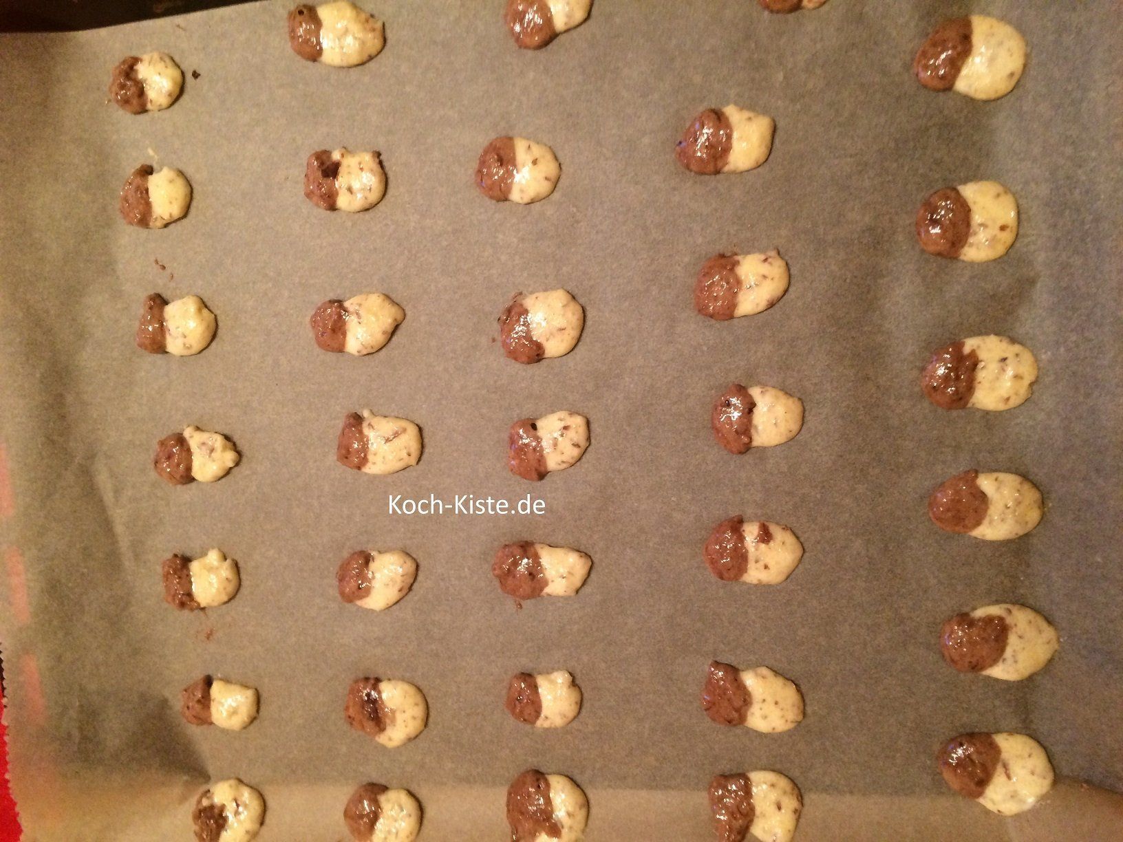 Backblech voller Mini-Teigklekse
