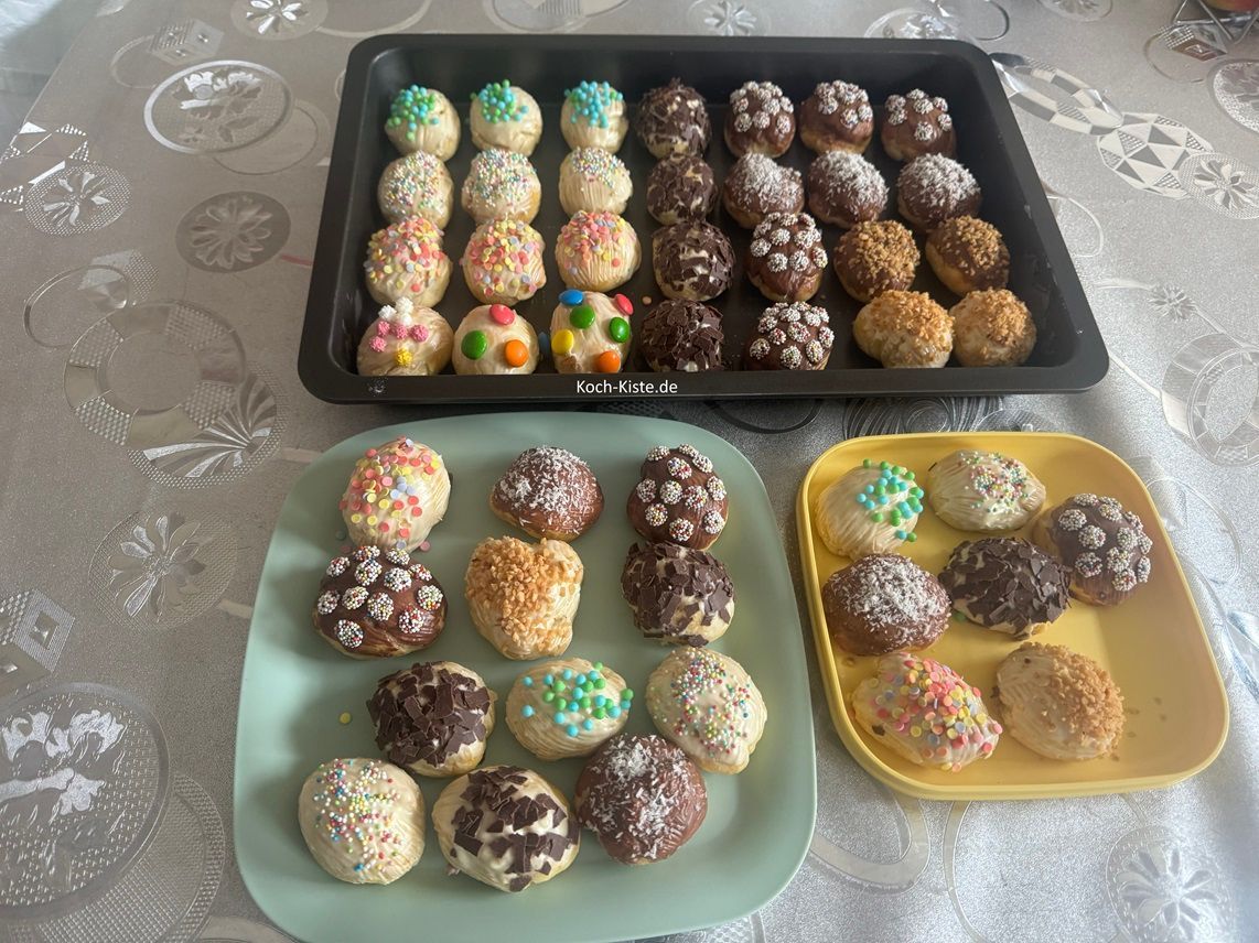 kleine Hefeteig Eier von 20 Gramm