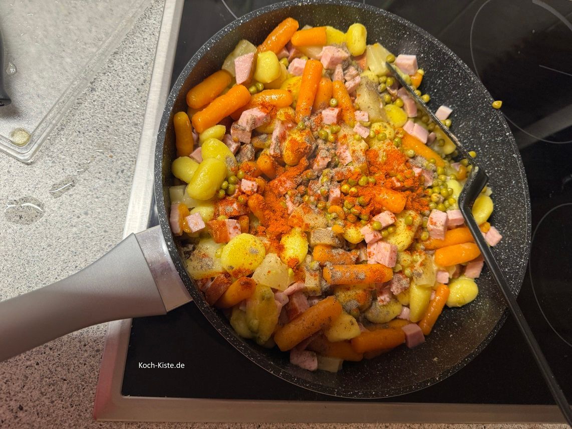 nun dürfen 2 Teelöffel Papirkapulver, 1 gestrichener Teelöffel Pfeffer und 2-3 Esslöffel Annanassaft dazu