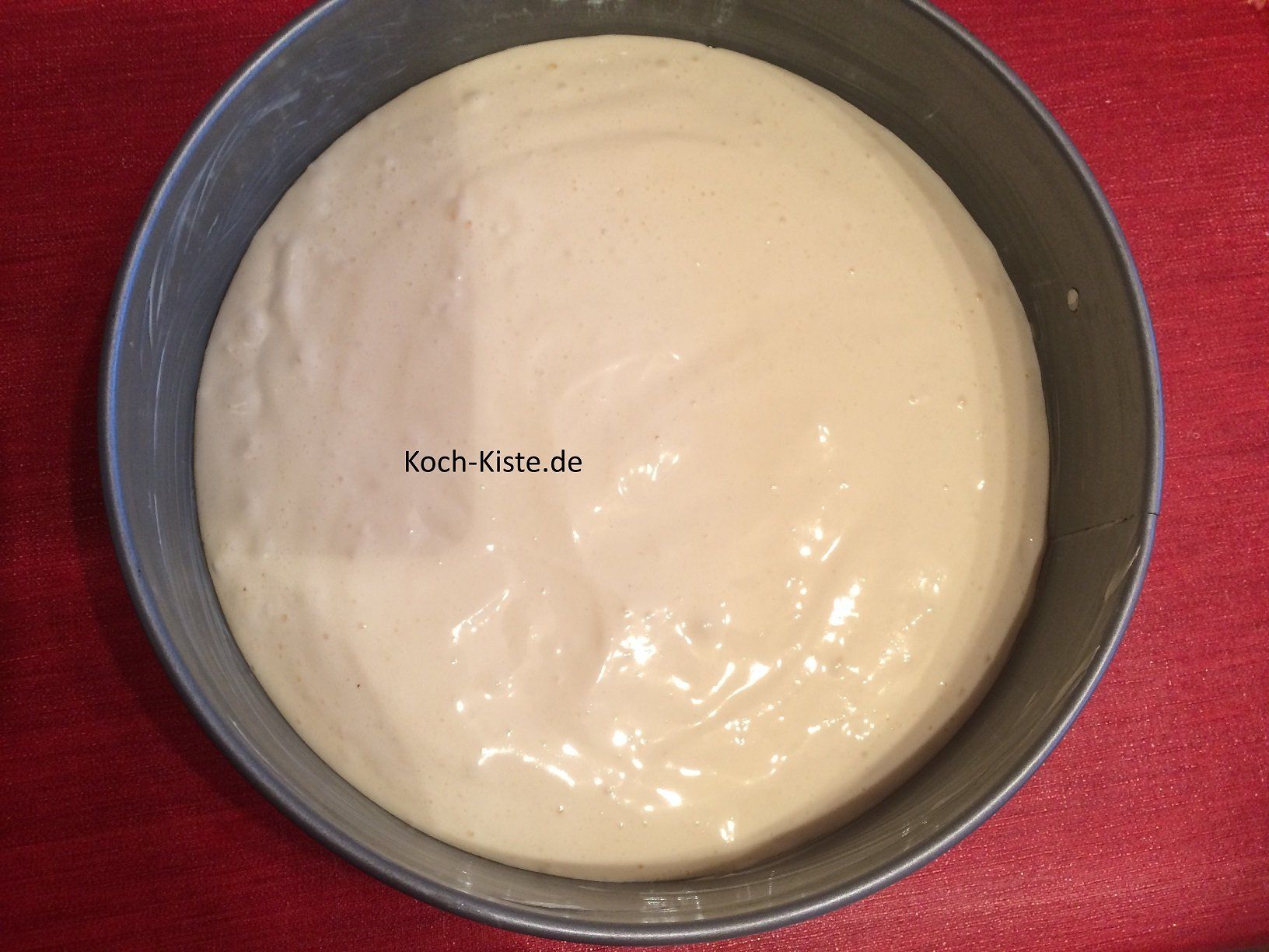 Teig in Springform füllen