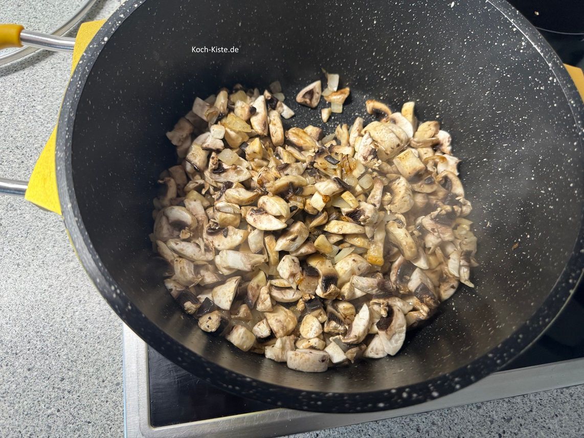 und brate sie kurz mit an