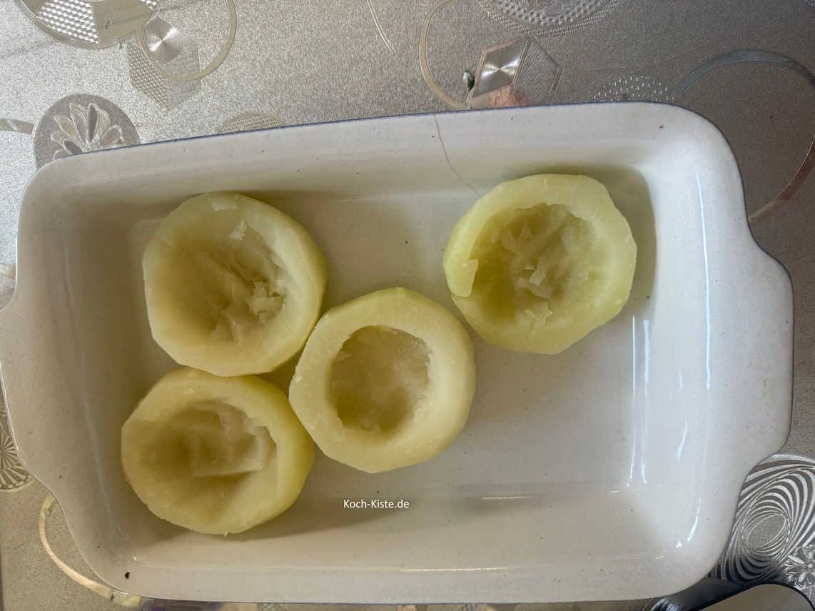 jetzt lege die Kohlrabi in eine Auflaufform