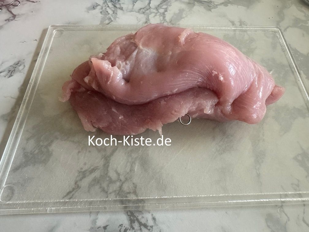 da mir das Fleisch nicht gefallen hat , nicht dick genug war, habe ich es einfach übereinander gelegt und mit Rouladenpiker zusammen gehalten
