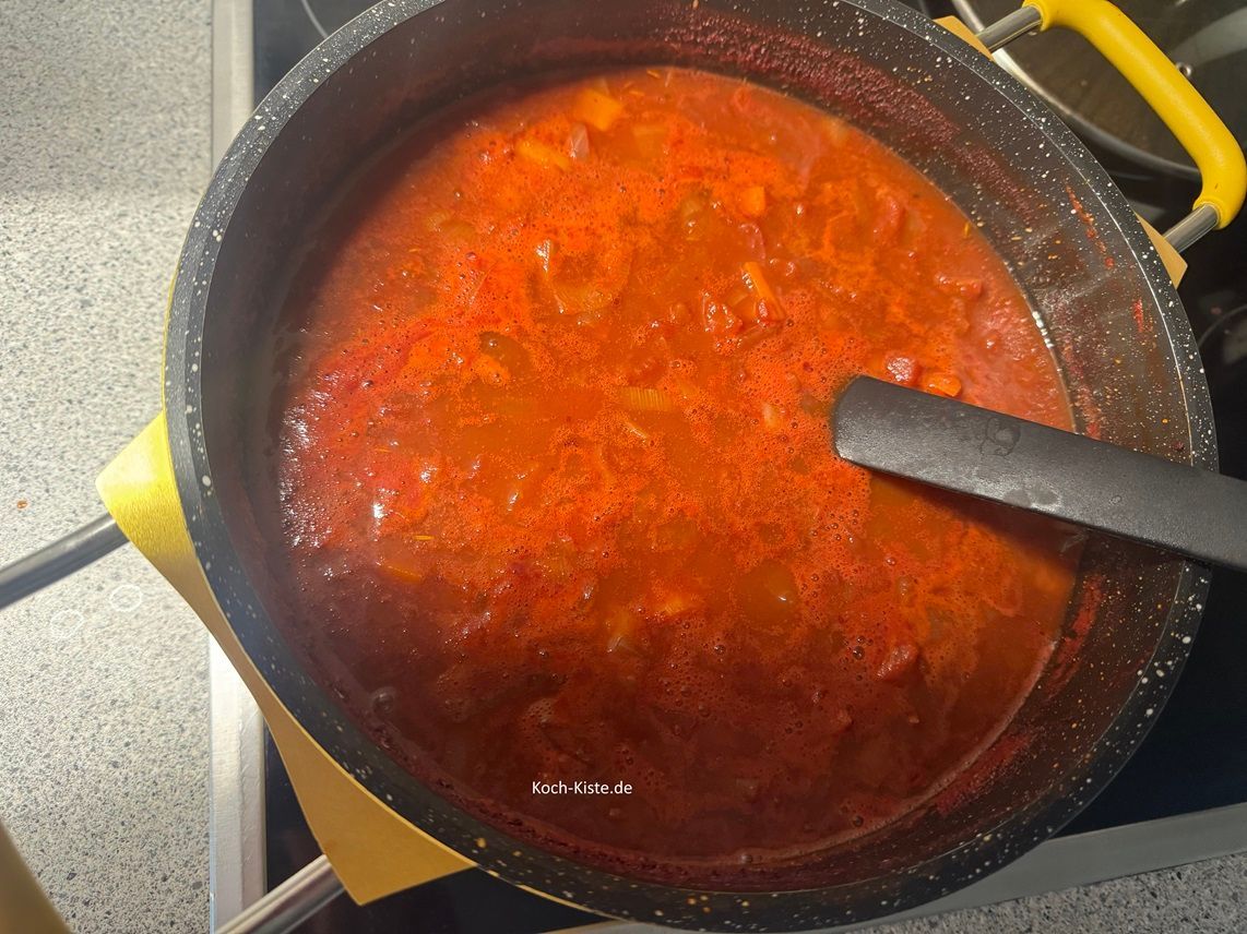 so sieht die Tomatensuppe nach 1 Stunde köcheln aus