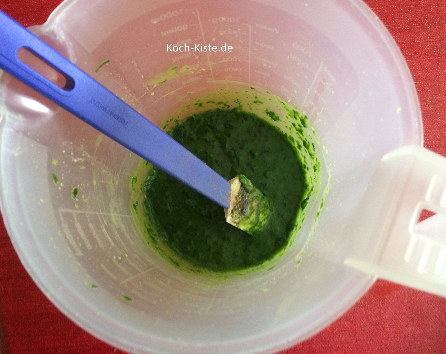 Bärlauch mit Butter pürieren