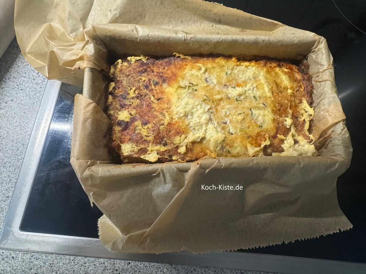 fertig gebackener Fischhackbraten