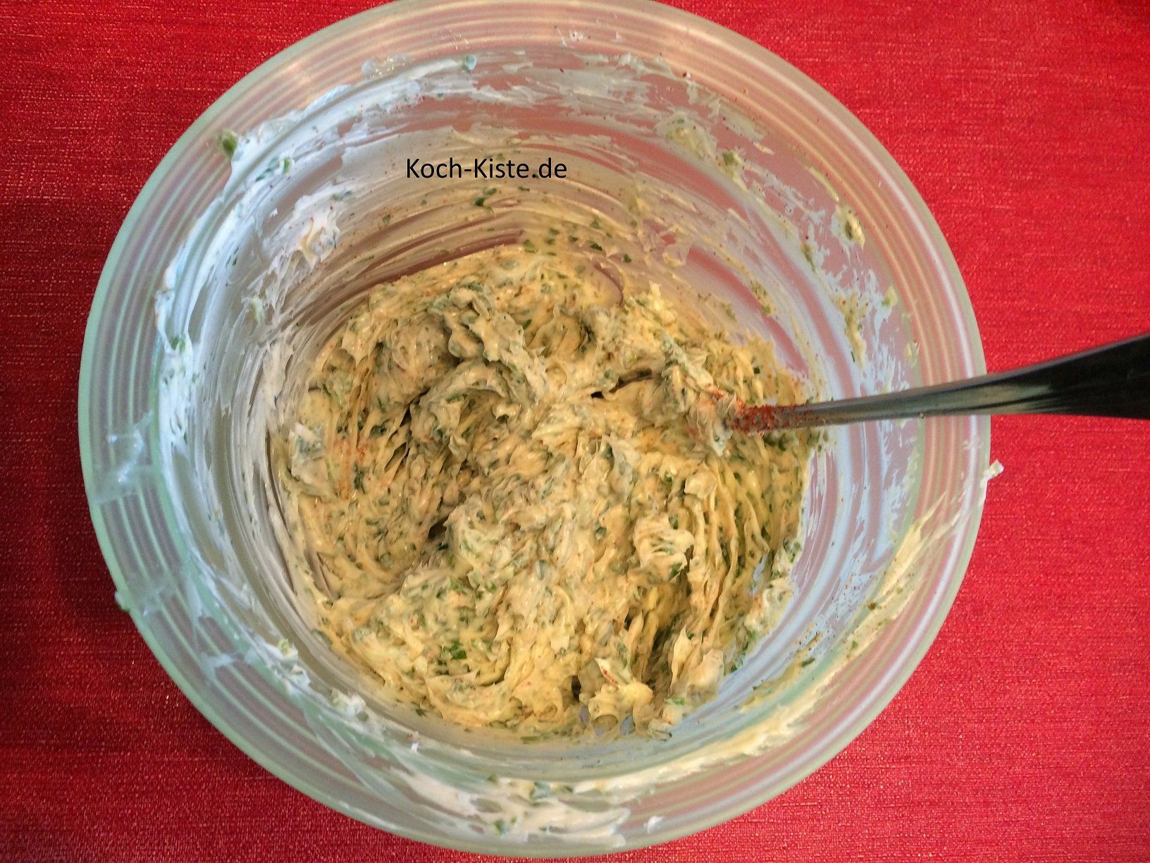 mit einer Gabel alle Zutaten gründlich vermengen