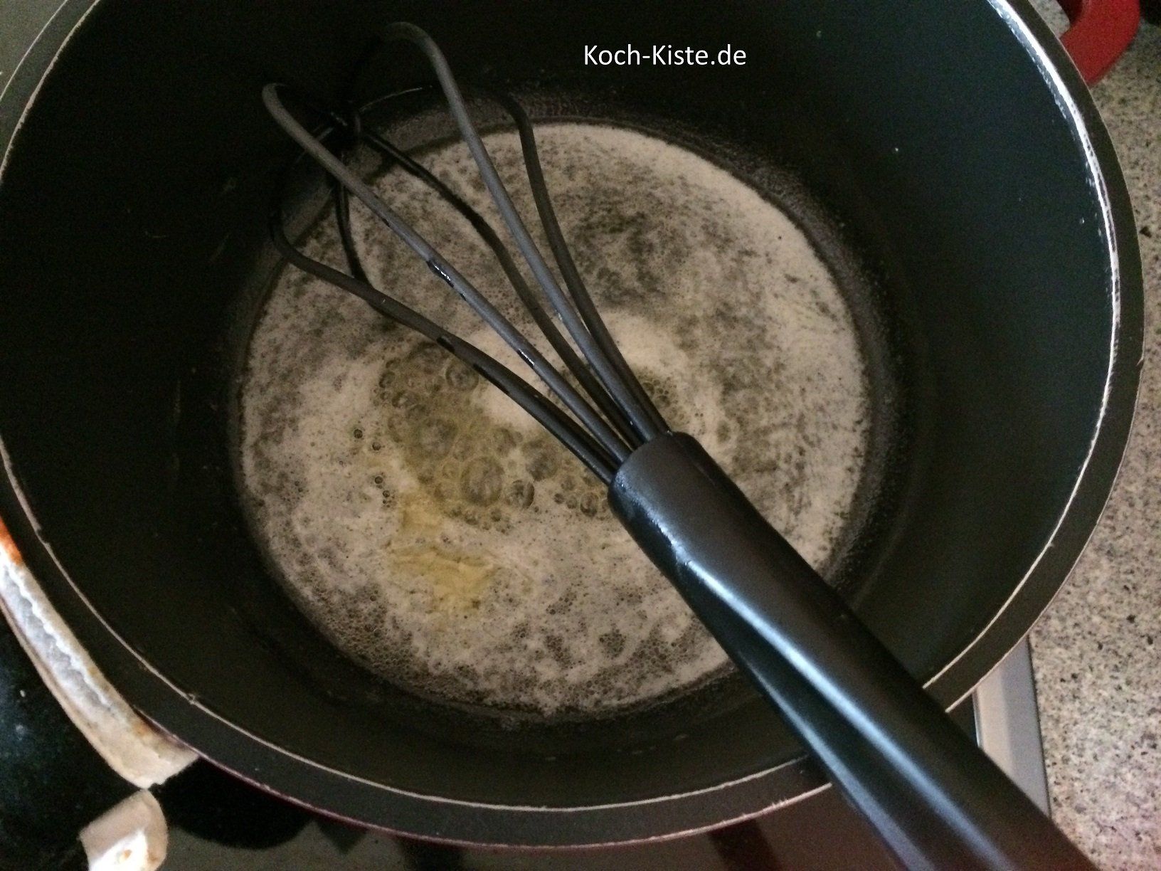 gebe in einen kleinen Topf Butter und lasse sie schmelzen