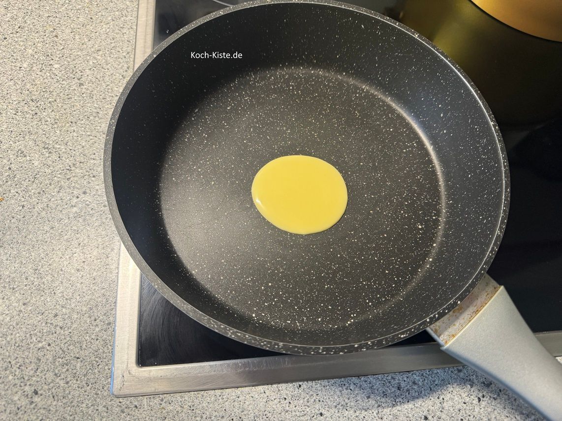 Jetzt gebe die Pflanzencreme in die Pfanne und lasse sie schmelzen