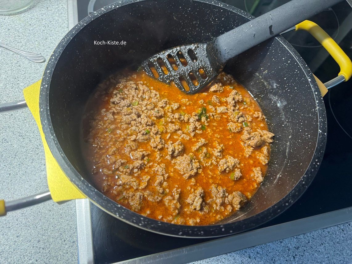 ACHTUNG - nun sind Blumenkohl und Kartoffeln raus- und Du fertigst in dem Topf weiter alles an