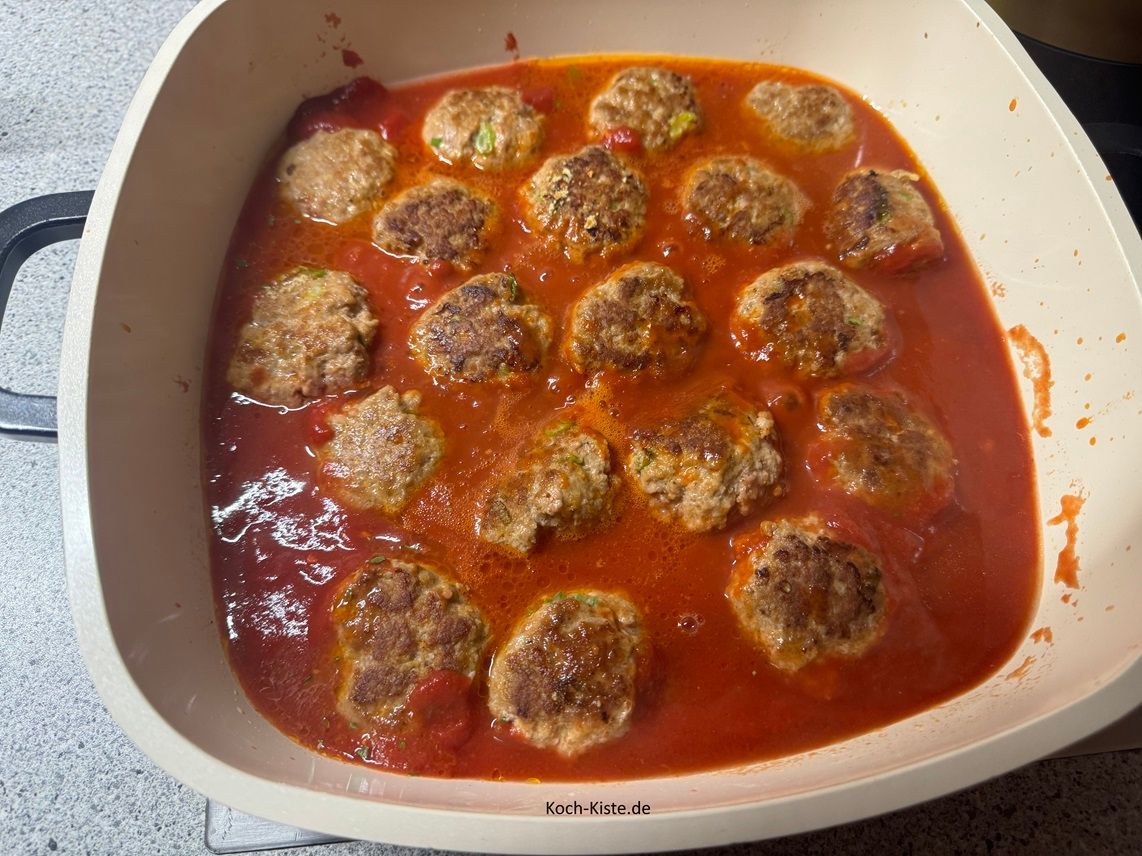 danach kommt die Gemüsebrühe hinzu