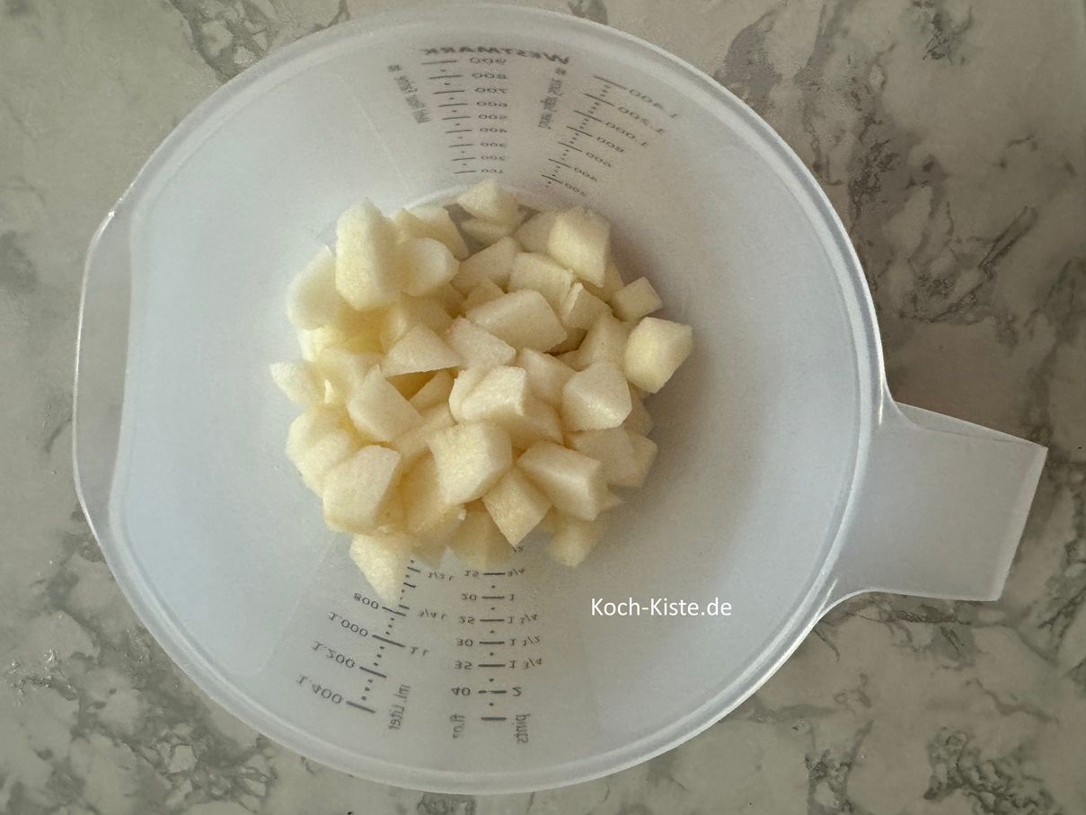 fülle die Nashistücke in einen Messbecher