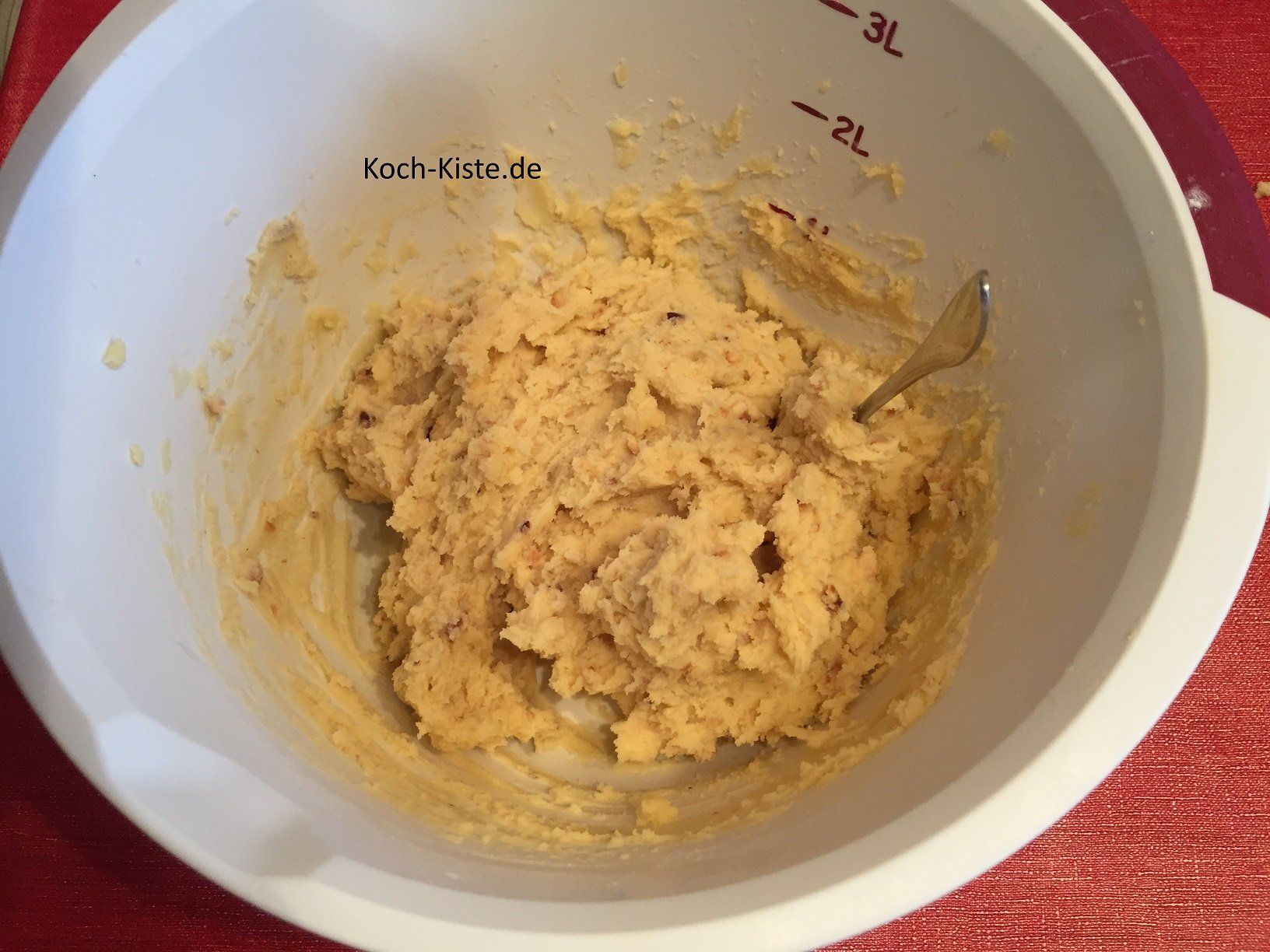 alle Zutaten zu einem glatten Teig verrühren