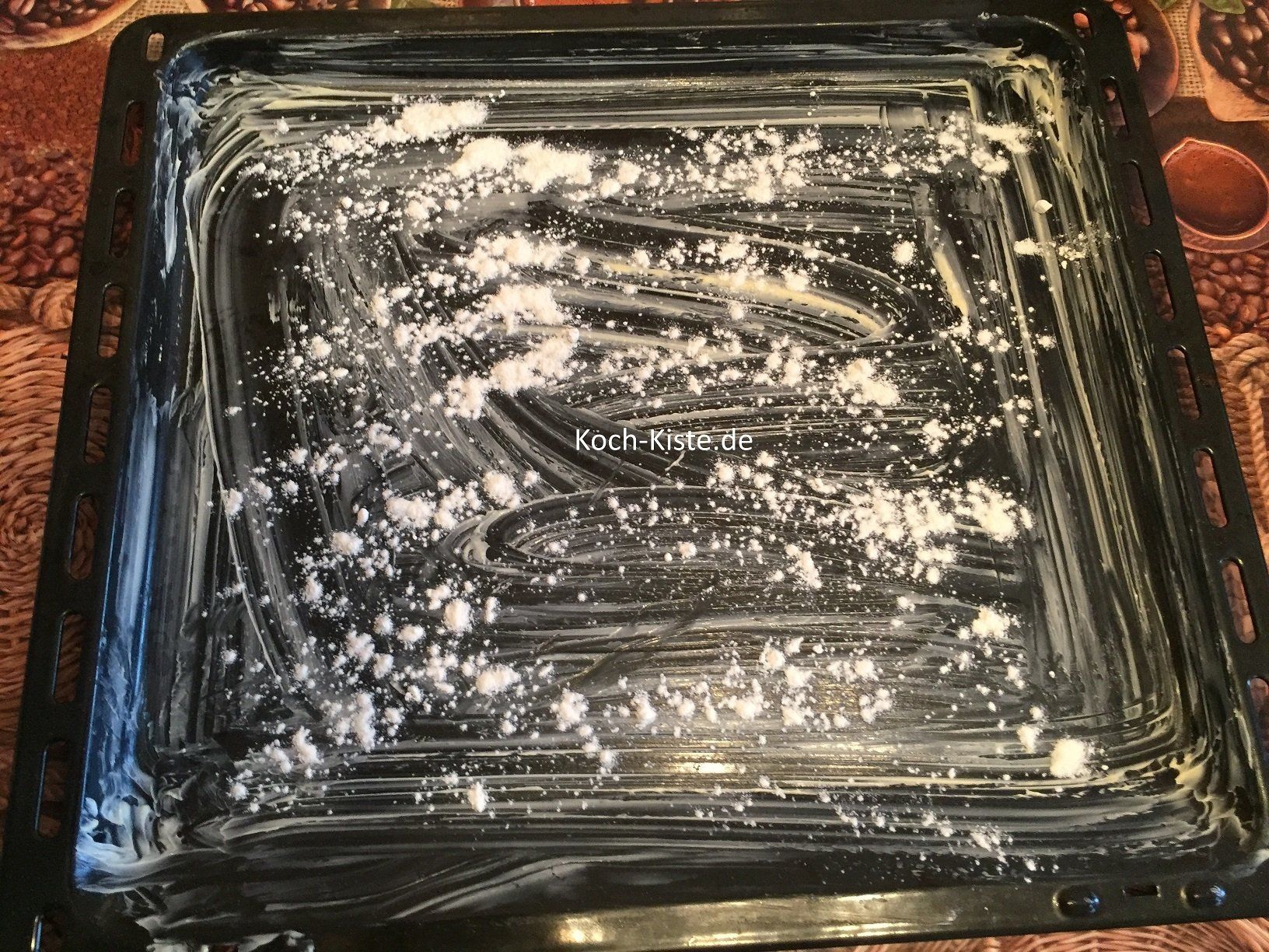 Backblech einfetten