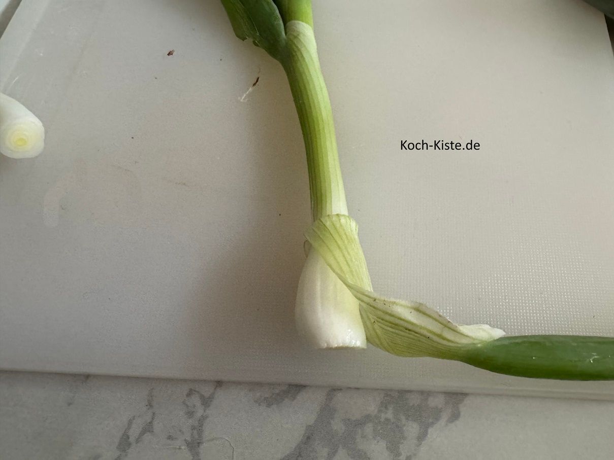 achte darauf das Du auch die dünne durchsichtige Haut mit abziehst