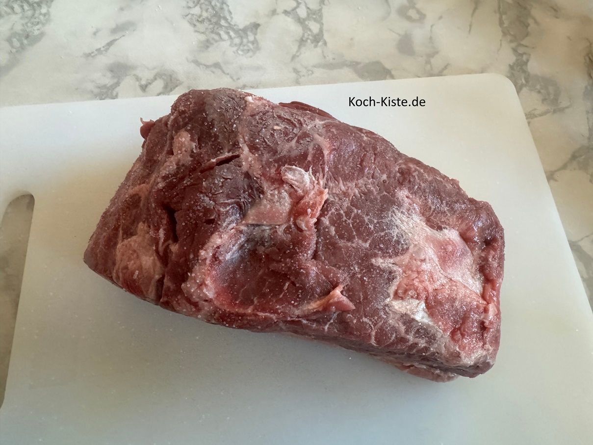 nun nehme Dir 1 Teelöffel grobes Salz und verteile es auf der oberen Seite