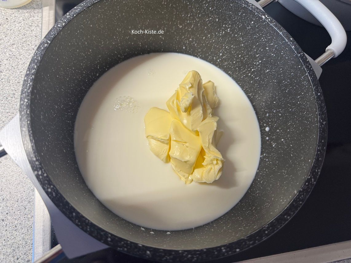Dann gebe die Butter mit in den Kochtopf