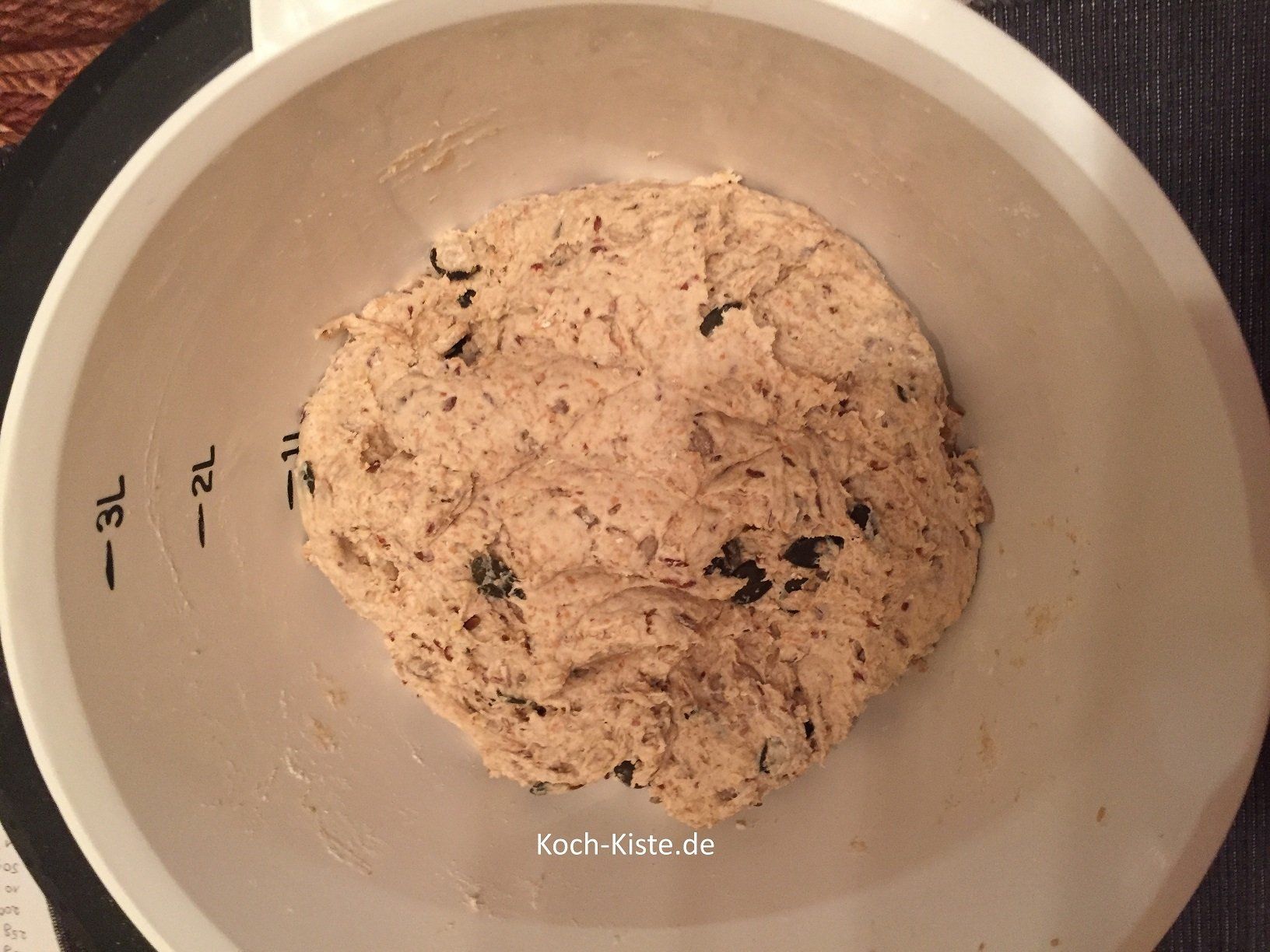 alle Zutaten zu einem Teig verkneten