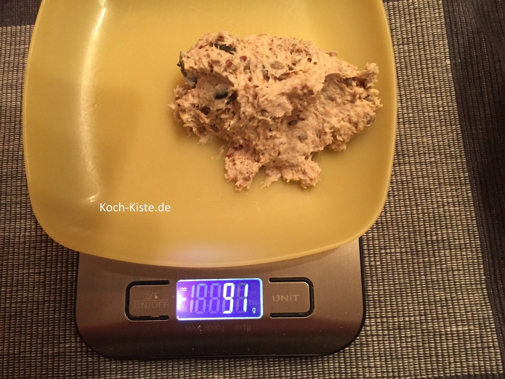 den Teig in 90 Gramm Stücke portionieren