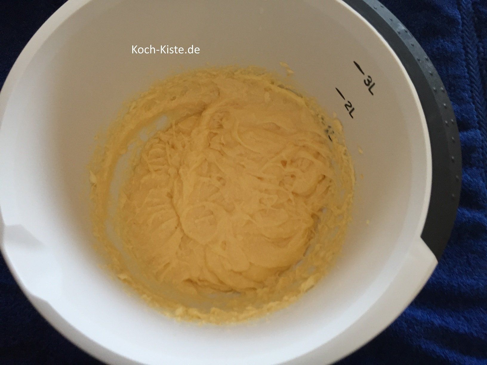 restliche Zuckermenge unterrühren