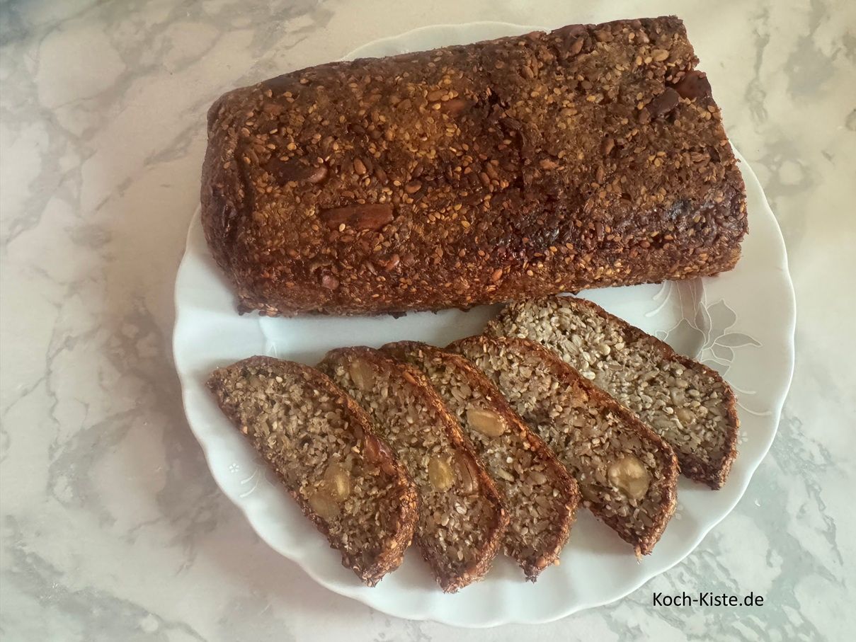 kerniges Proteinbrot bzw. Eiweißbrot