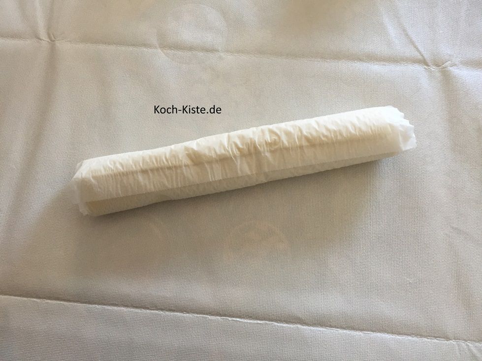 nehme den Blätterteig aus dem Kühlschrank und lasse ihn 5  Minuten ruhen