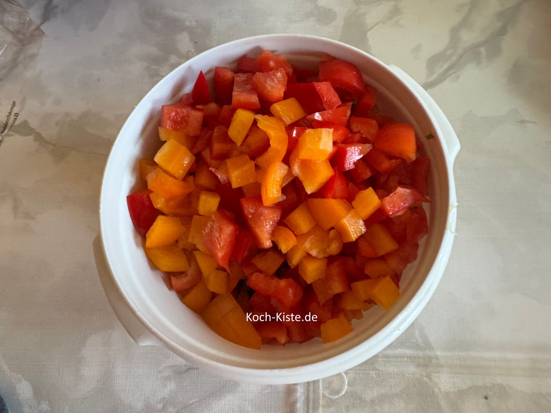 fülle die Paprkiastücke in eine Schüssel