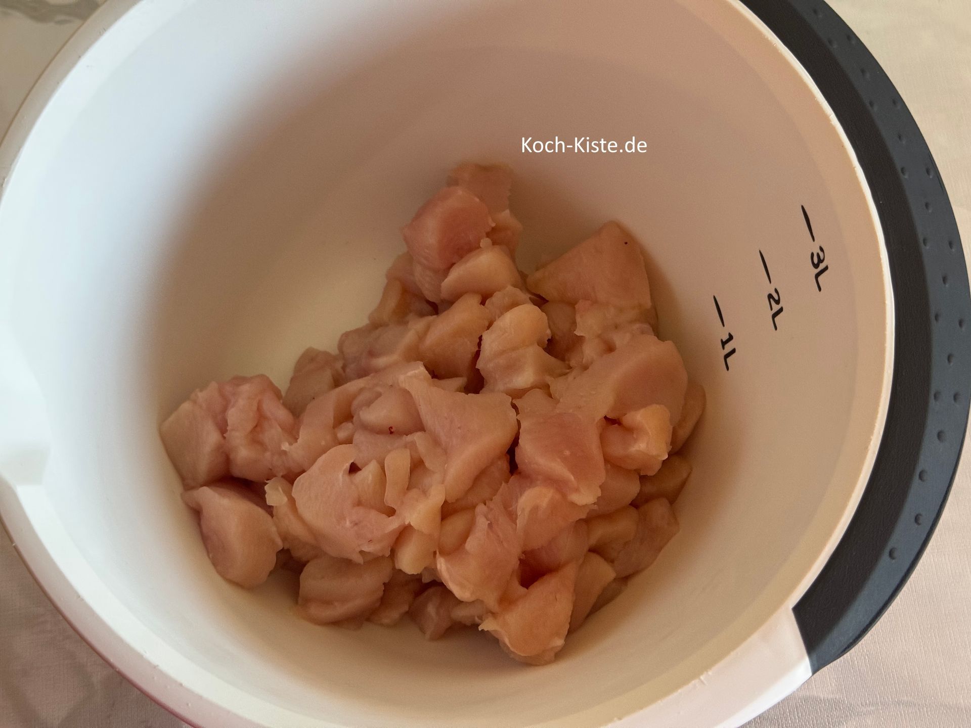 gebe die Fleischstücke in eine Rührschüssel