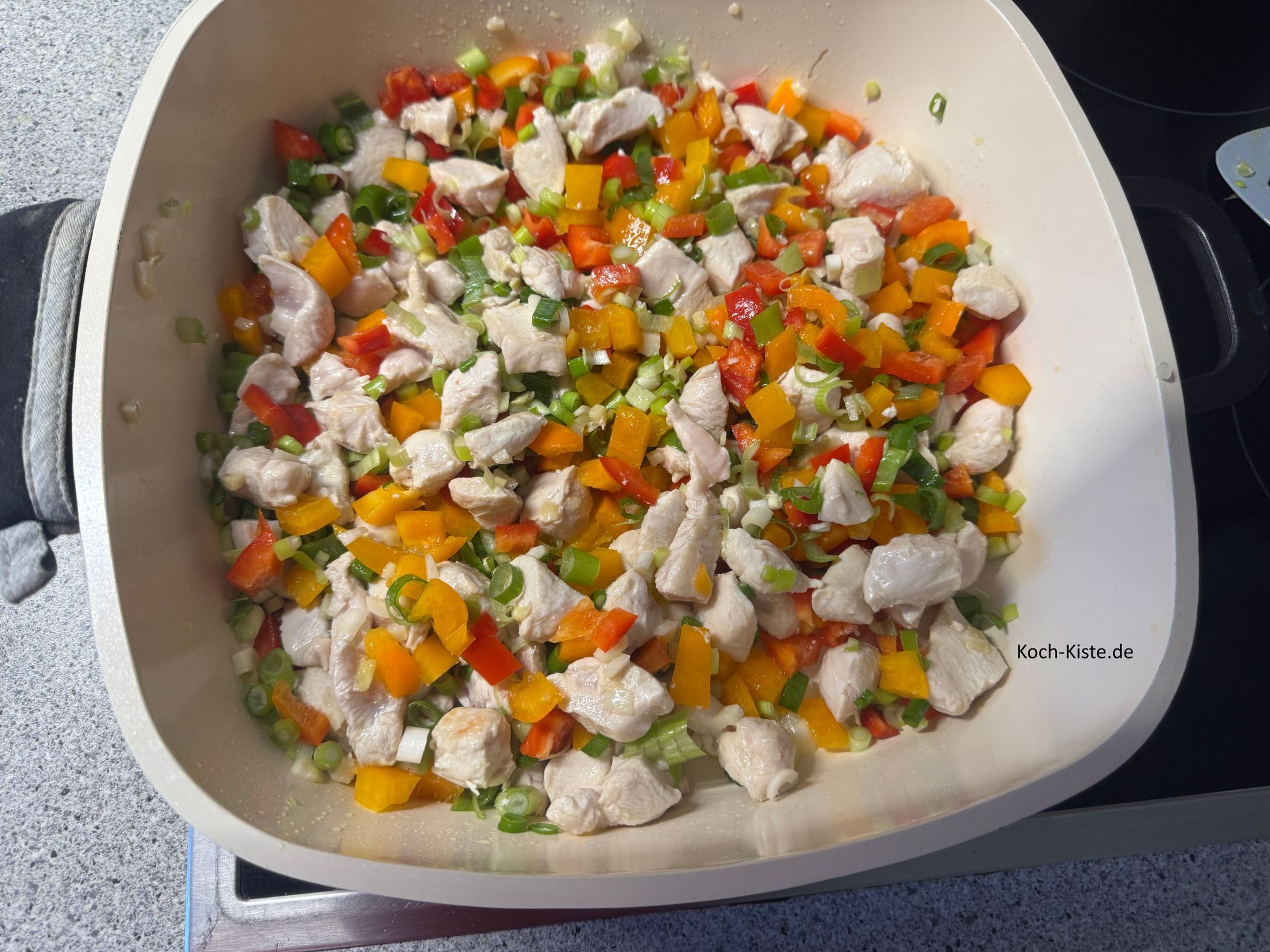 und werden mit dem Pfannenwender gut vermengt.