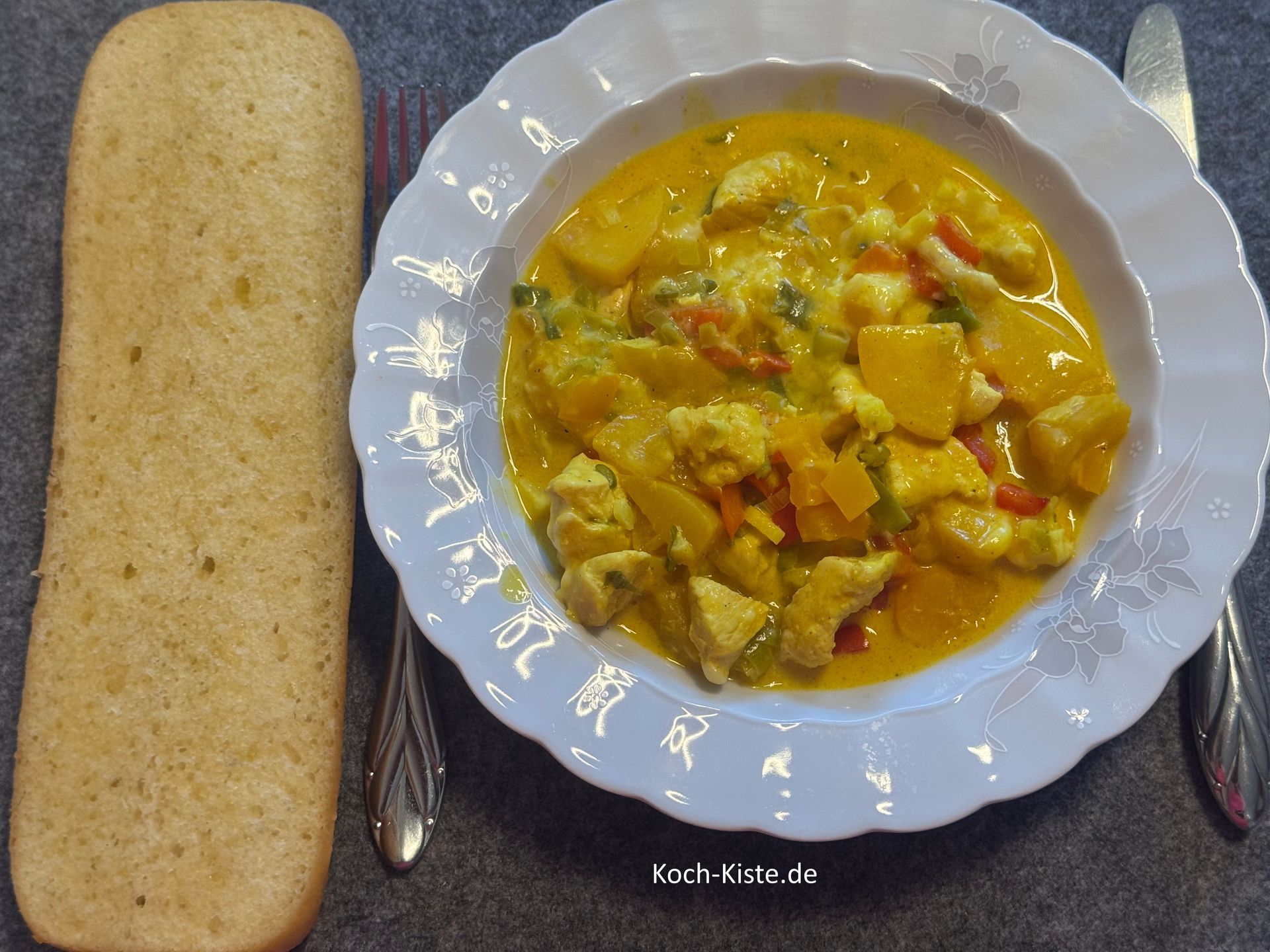 Hähnchen Ingwer Auflauf mit Knobibaguette