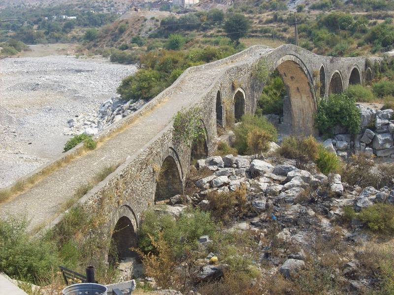 Albanien Wohnmobilreise Mesi-Brücke