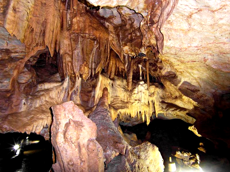 Kosovo Reisen, Urlaub, Reiseführer, Gadime-Tropfsteinhöhle